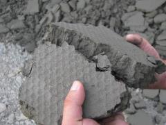 گِل رنگبری پارافین ( گِل سیاه)